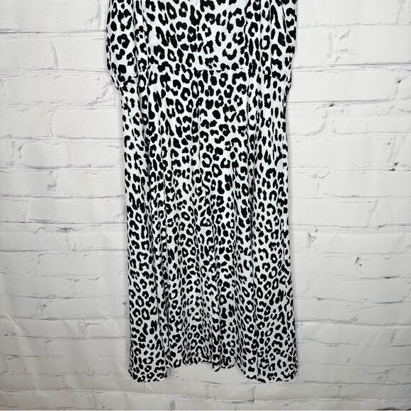 Express medium animal print dress - Picture 6 of 9